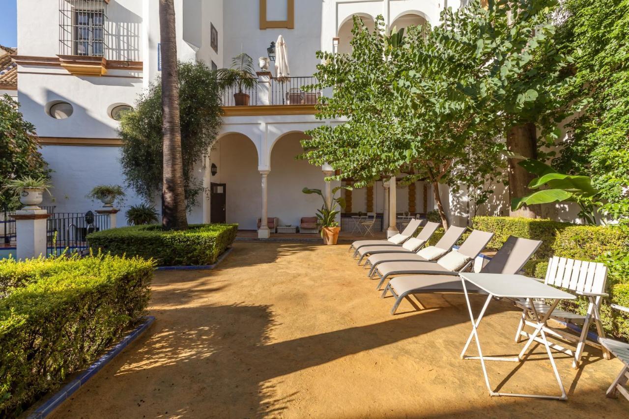 Villa Elvira, Exclusive Pool And Gardens In The Heart Of Sevilla Buitenkant foto