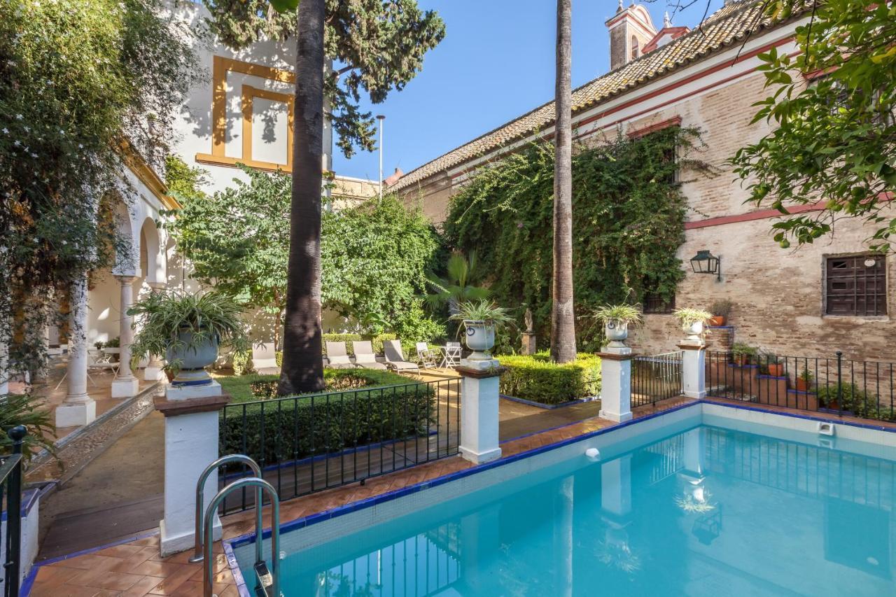 Villa Elvira, Exclusive Pool And Gardens In The Heart Of Sevilla Buitenkant foto