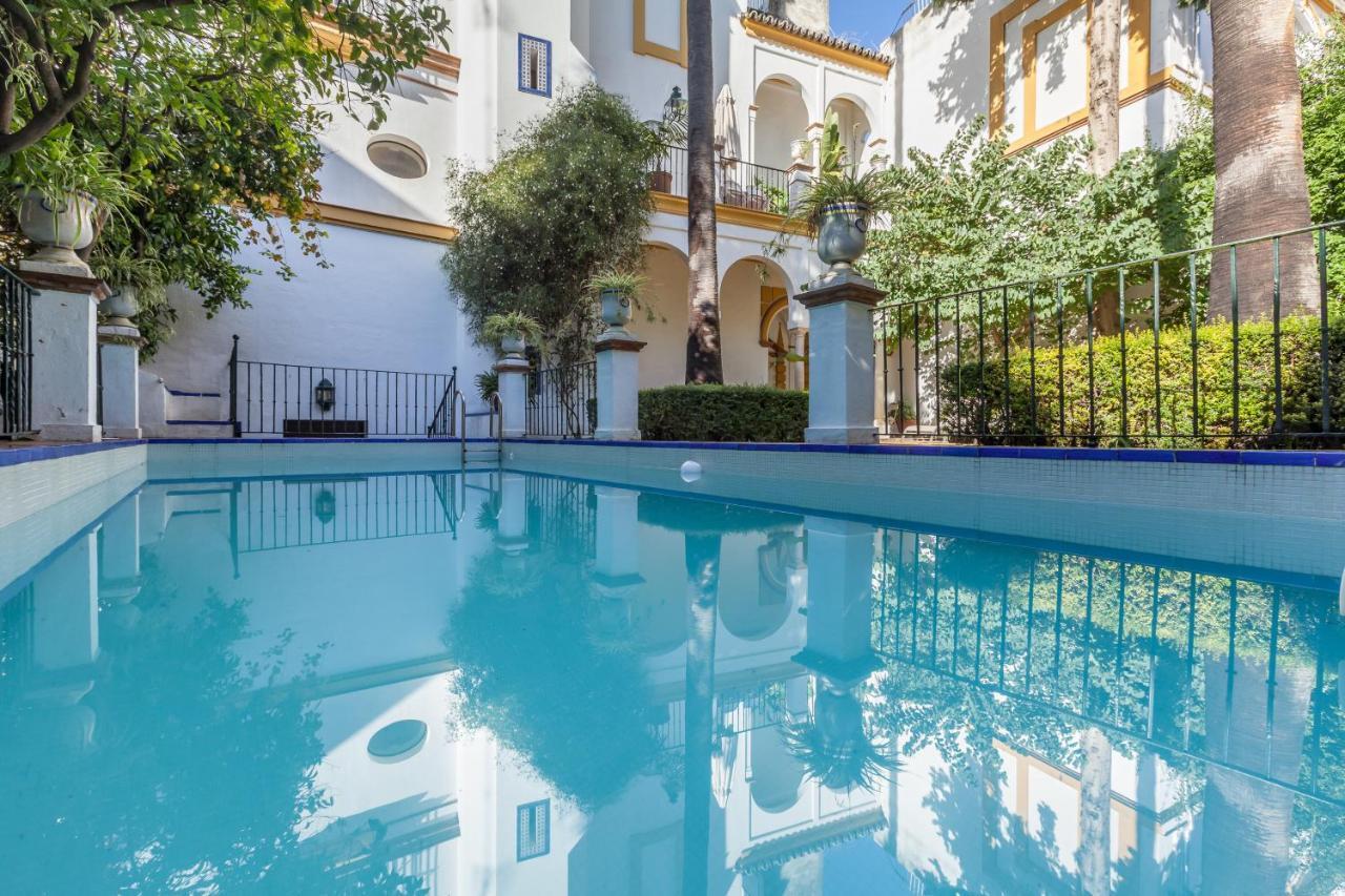 Villa Elvira, Exclusive Pool And Gardens In The Heart Of Sevilla Buitenkant foto