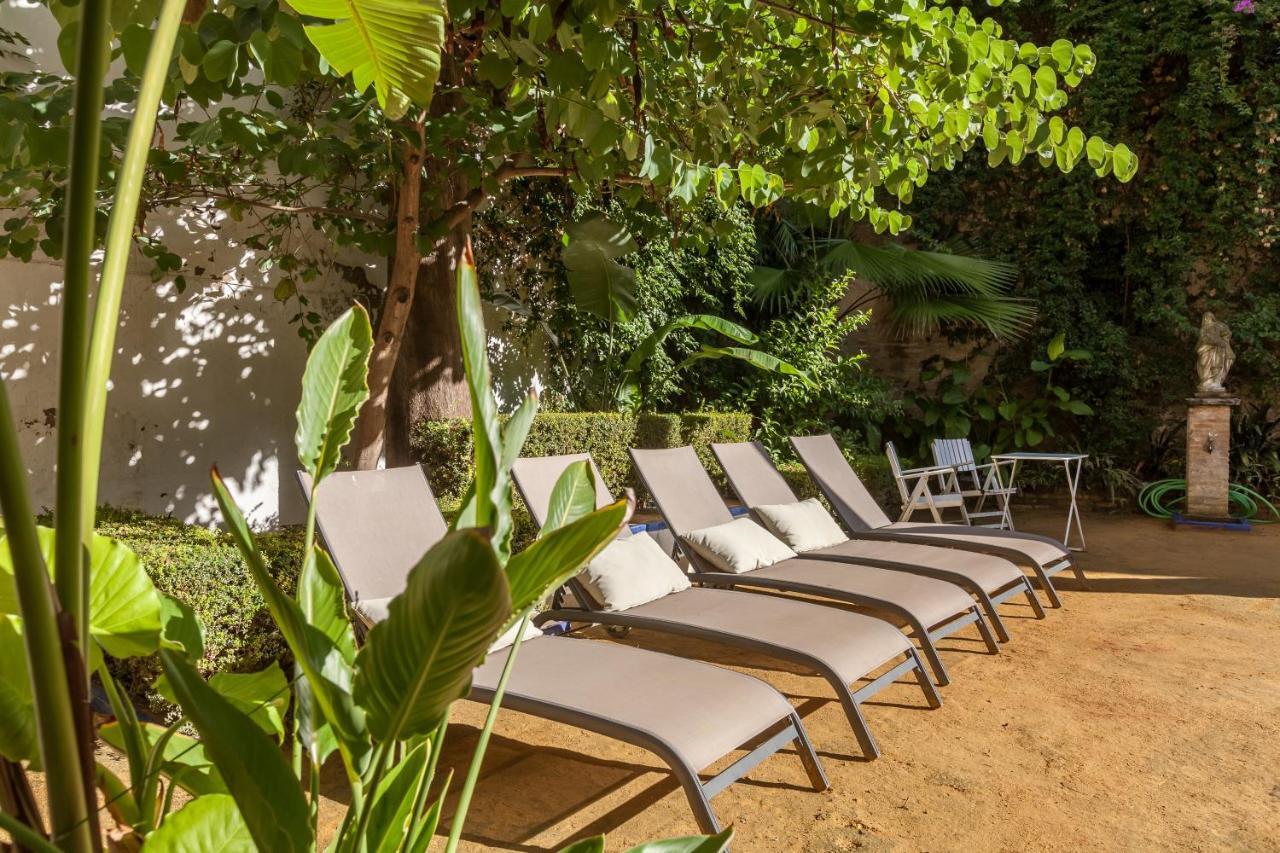Villa Elvira, Exclusive Pool And Gardens In The Heart Of Sevilla Buitenkant foto