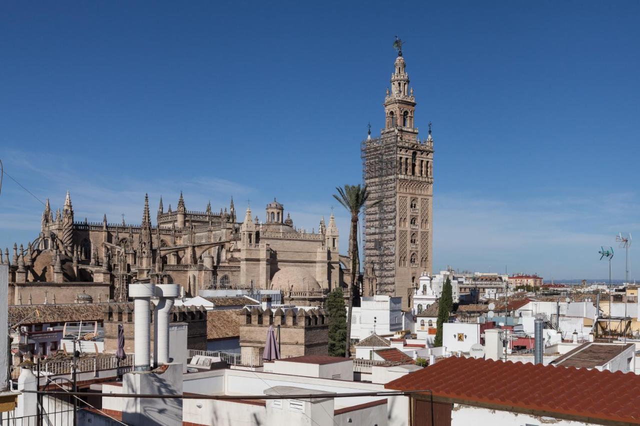Villa Elvira, Exclusive Pool And Gardens In The Heart Of Sevilla Buitenkant foto