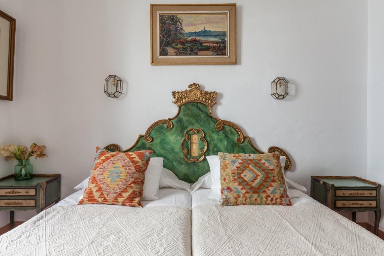 Villa Elvira, Exclusive Pool And Gardens In The Heart Of Sevilla Buitenkant foto